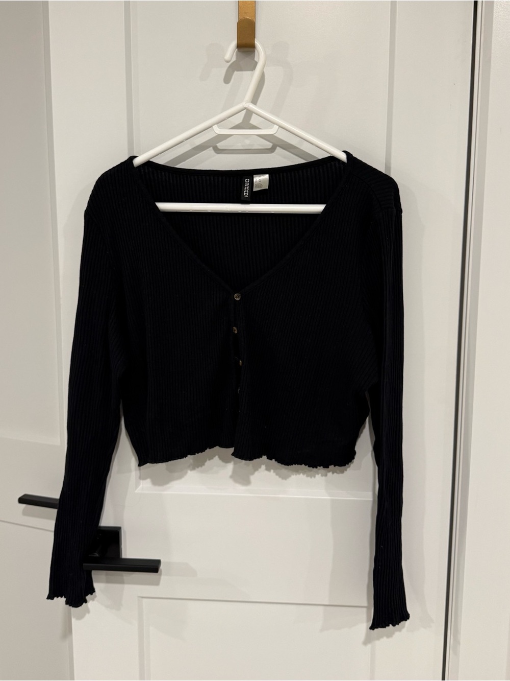 H&M Black Ribbed V-Neck Button Crop Cardigan